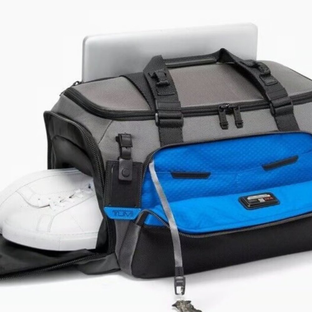 TUMI - Alpha Bravo Mason Duffel - Medium Travel Duffel Bag - NEW! - Picture 4 of 15